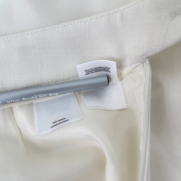 New Le Suit Women's 2 Piece Single Breasted Blazer and Pant Suit Set in Ivory 8 - Picture 3 of 14